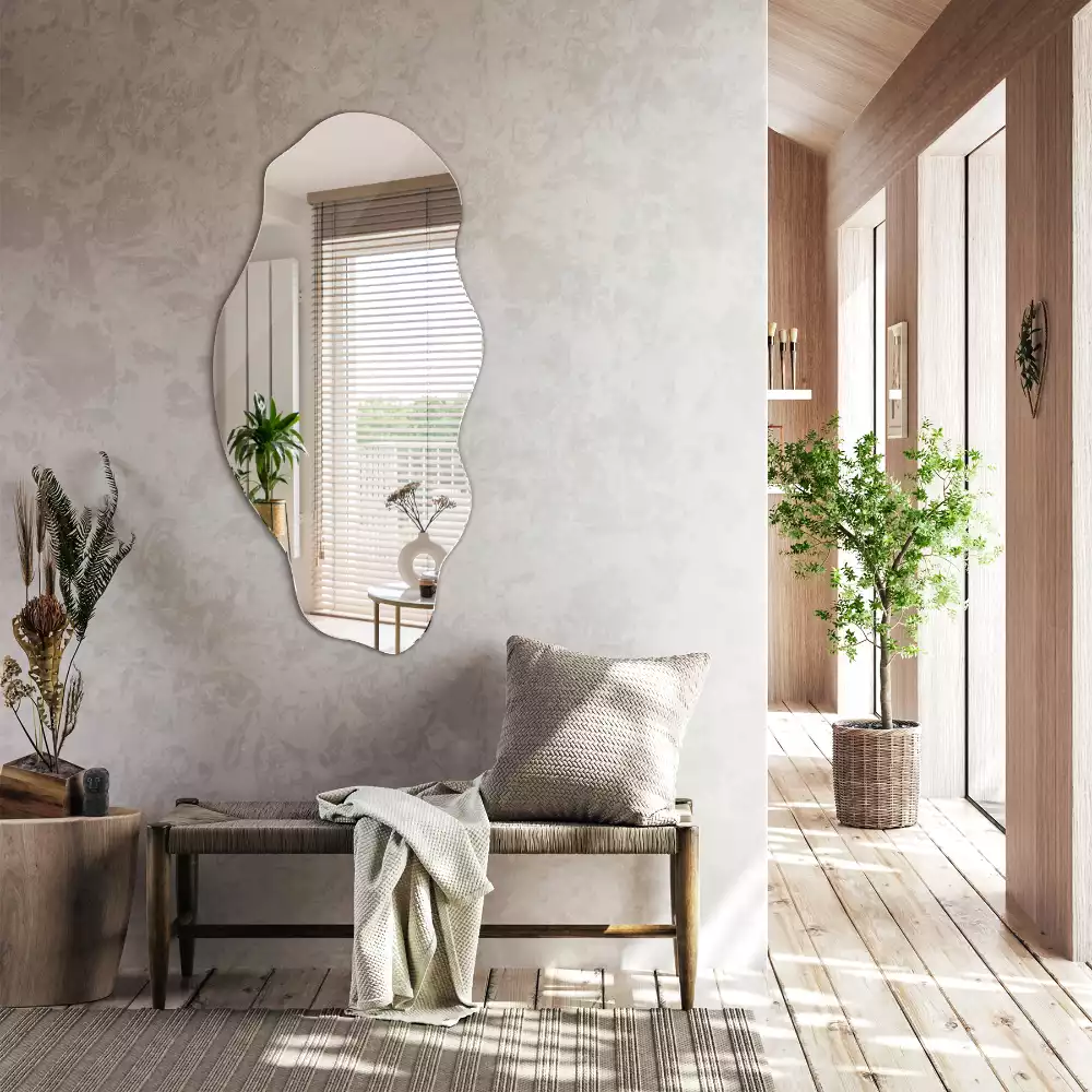 Nietypowe lustro ścienne jako oryginalna dekoracja