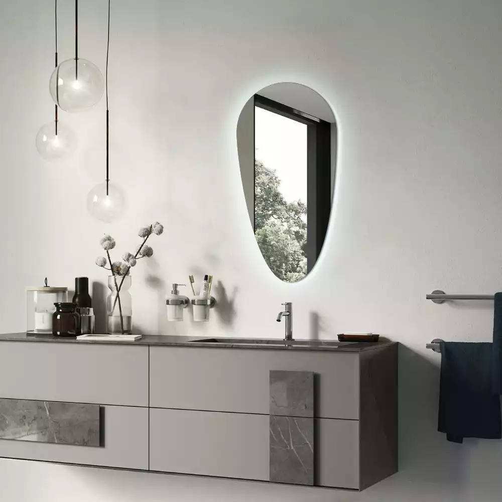 Nieregularne podświetlane lustro w kształcie kropli