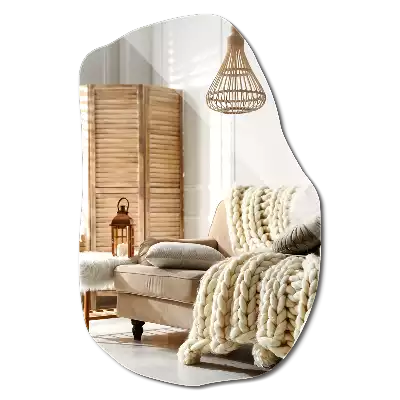 Lustro w nieregularnym kształcie jako modny akcent do wnętrza