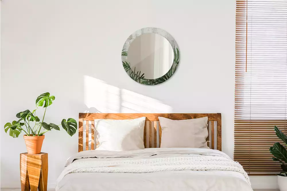 Lustro z drukowaną ramką o motywie liści paproci