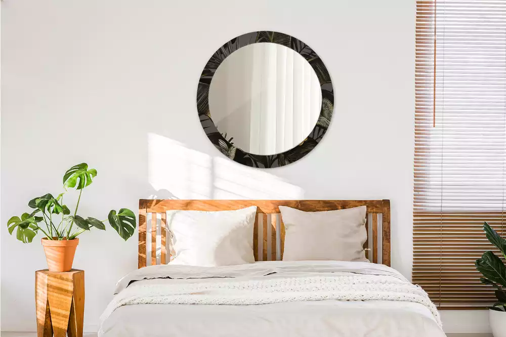 Lustro w ramie z nadrukiem przedstawiającym kwiaty hibiskusa