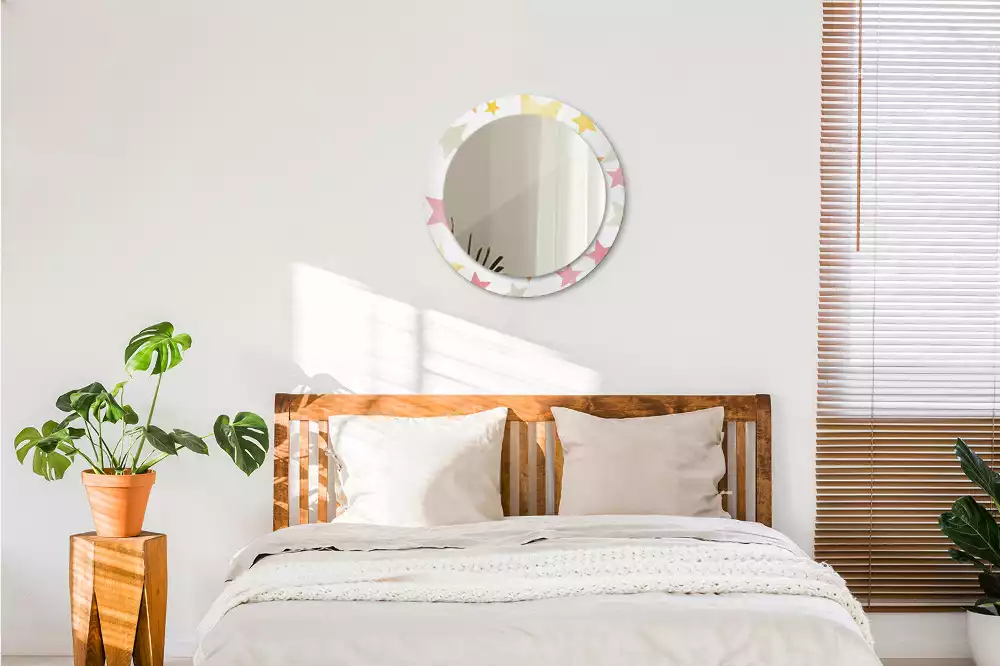 Lustro z drukowaną ramką w pastelowe gwiazdy