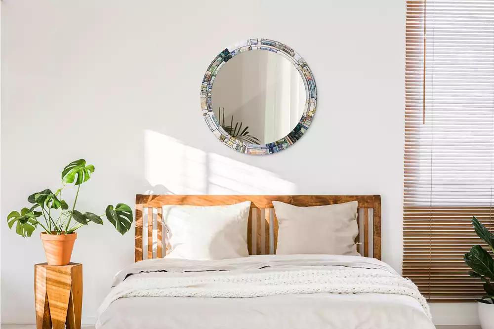 Lustro z okrągłą ramką z nadrukiem w stylu witrażu