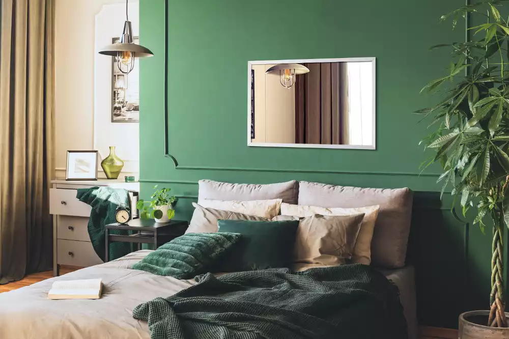 Lustro prostokątne dekoracyjne z białą ramą