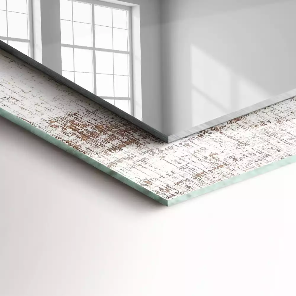 Lustro z nadrukiem w motywie starego drewna