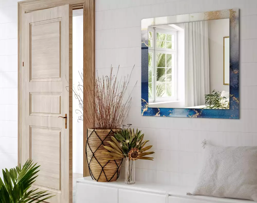 Lustro dekoracyjne z nadrukiem przedstawiającym abstrakcyjną sztukę plastyczną, w kształcie prostokąta