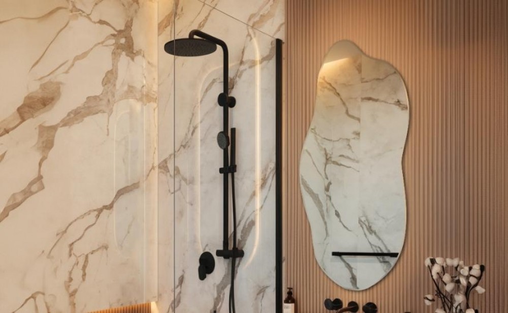 mała łazienka z prysznicem